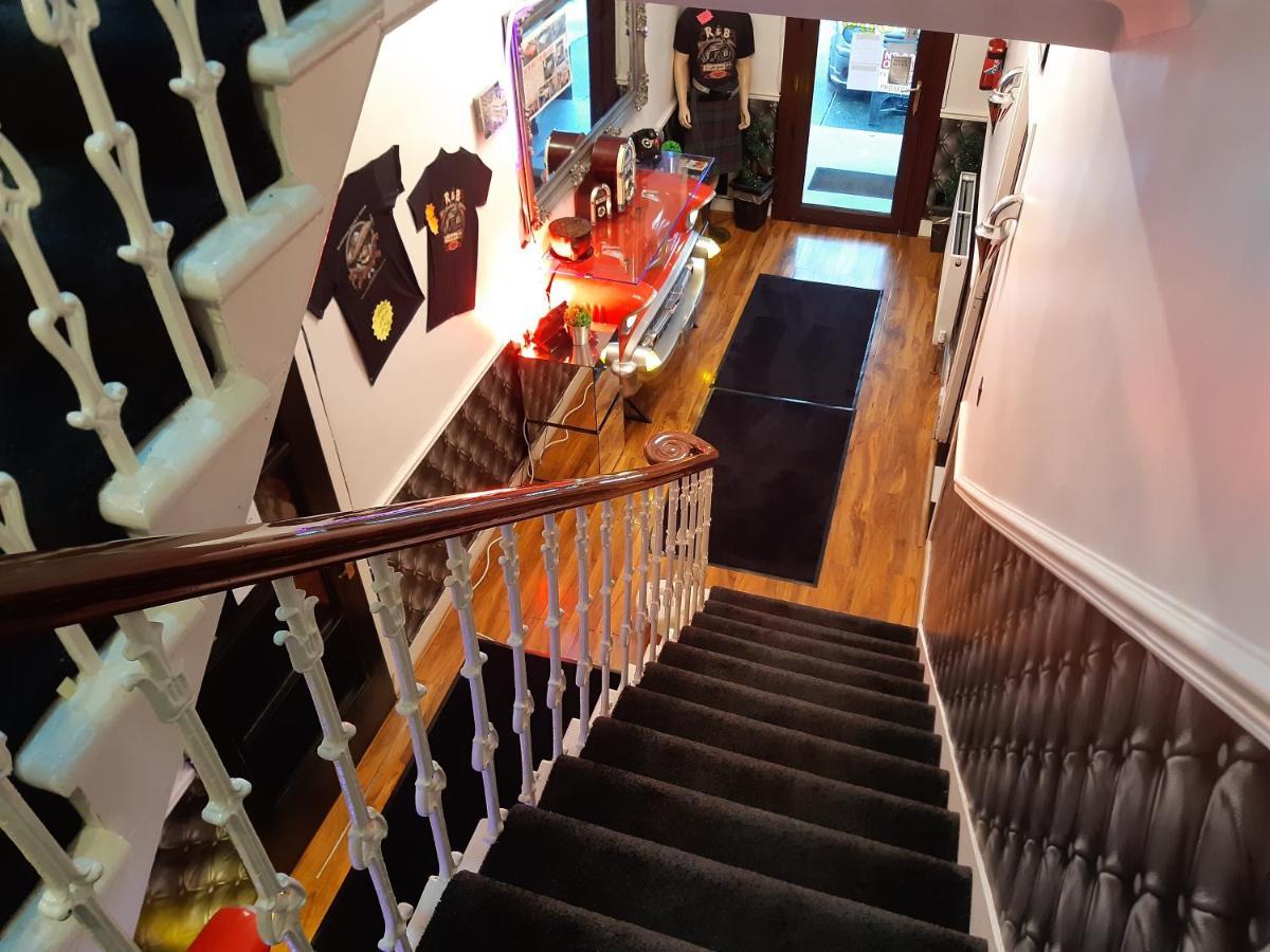 רות'סיי Cadillac Kustomz Hotel - Breakfast Available מראה חיצוני תמונה